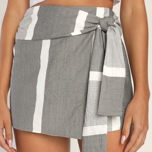 Lulus skort